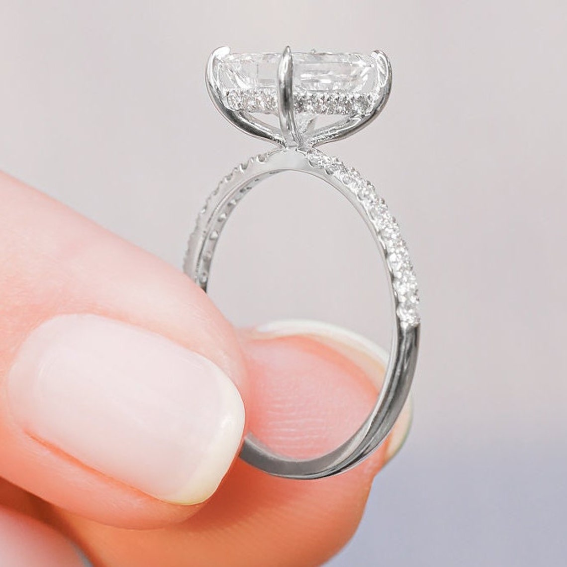 Lovable Radiant Shape Diamond Wedding Ring