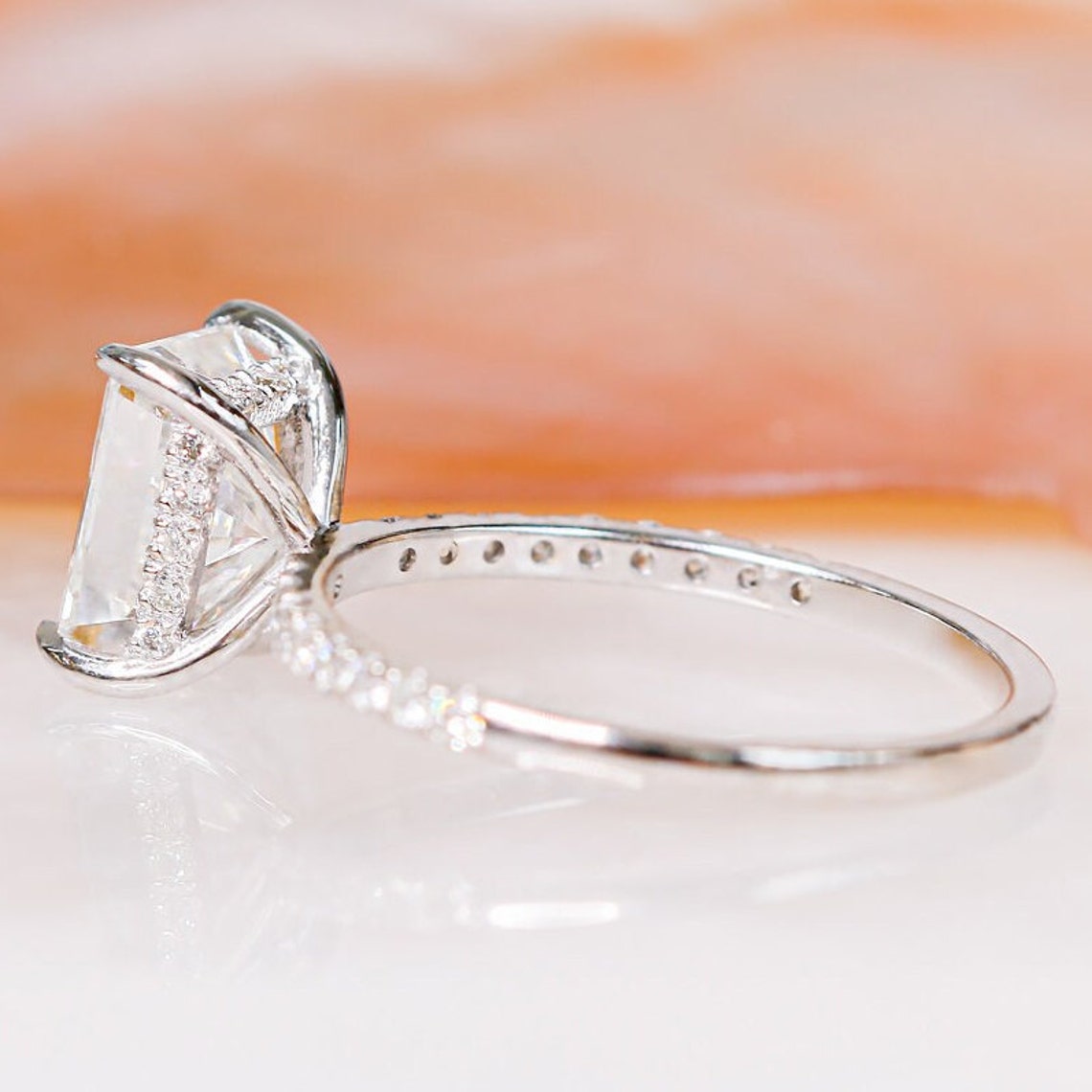 Lovable Radiant Shape Diamond Wedding Ring