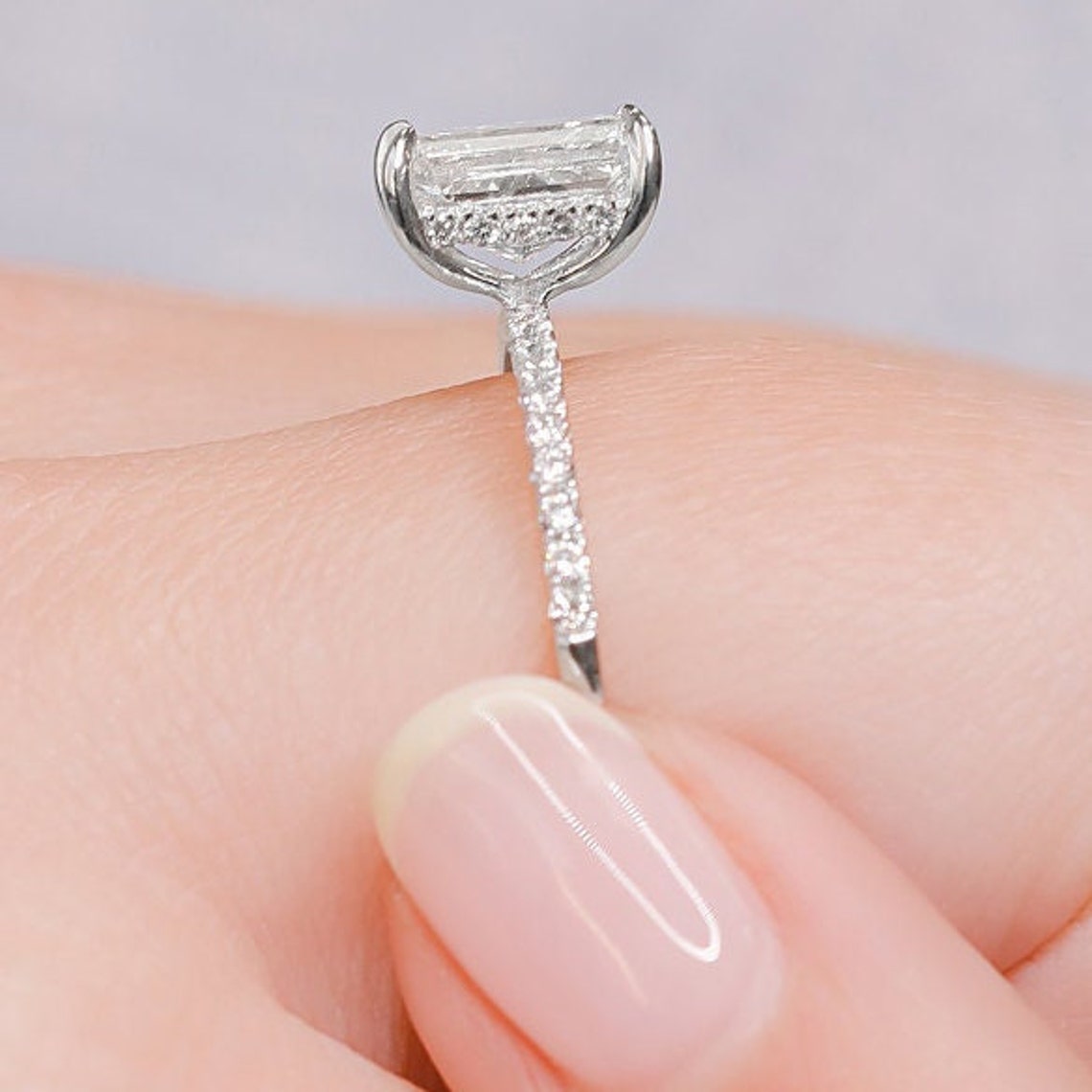 Lovable Radiant Shape Diamond Wedding Ring