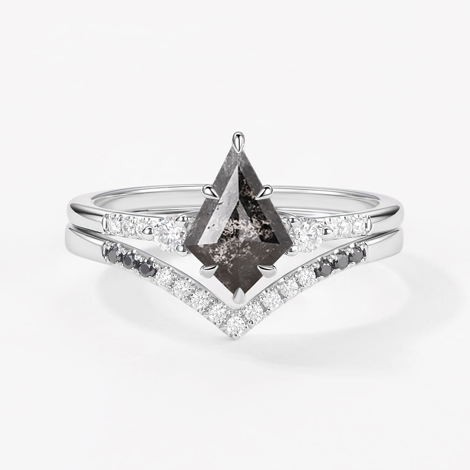 Luxuriant 1.52CT Kite Diamond Wedding Ring