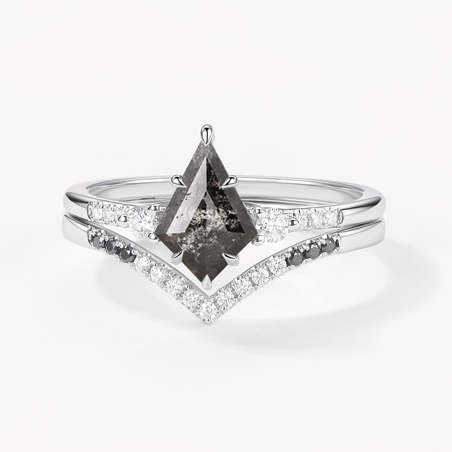 Luxuriant 1.52CT Kite Diamond Wedding Ring