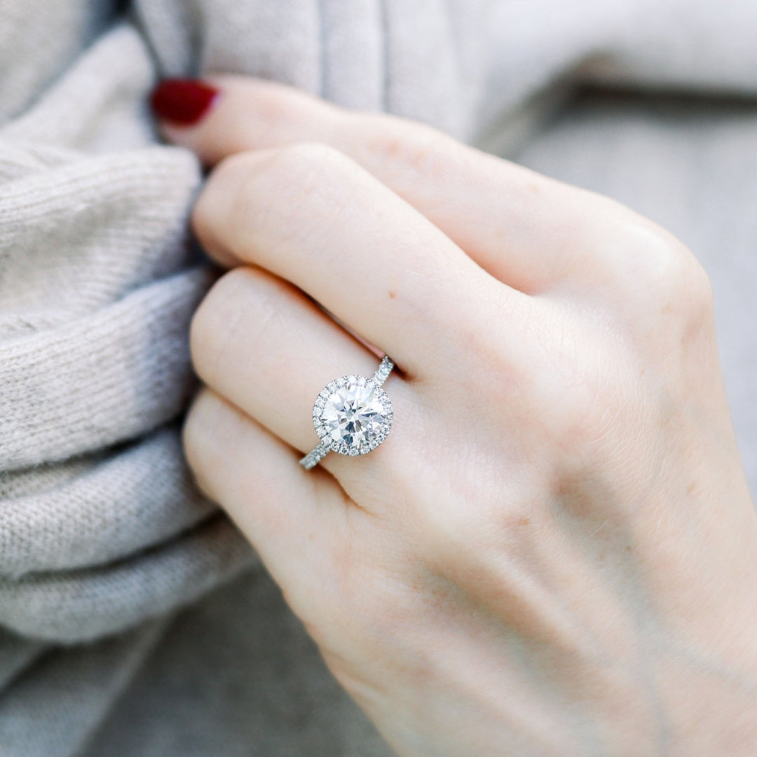 Splendidly Round Diamond Wedding Ring